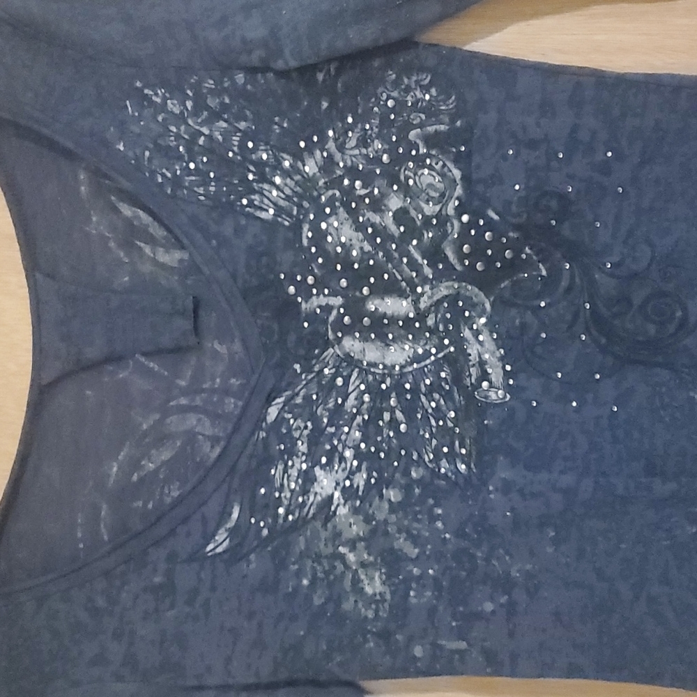 Ladies top - Picture 2 of 3